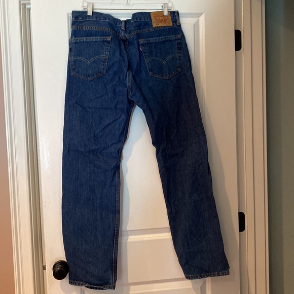 Men’s Levi’s 505 dark wash denim 35W X 32L. Excellent condition! - Picture 6 of 9